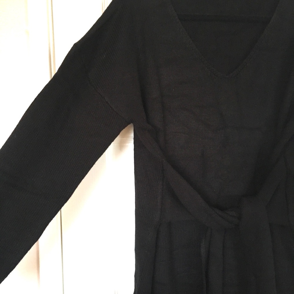 September & Co 2x Distressed Black Rocker Tunic - Picture 2 of 4